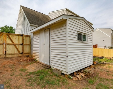 5685 Saffron Lane - Photo Thumbnail 32