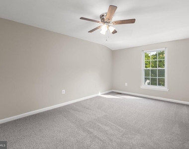 5685 Saffron Lane - Photo Thumbnail 17