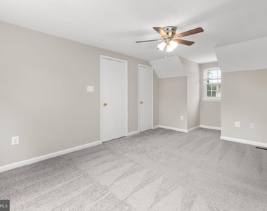 5685 Saffron Lane - Photo Thumbnail 18