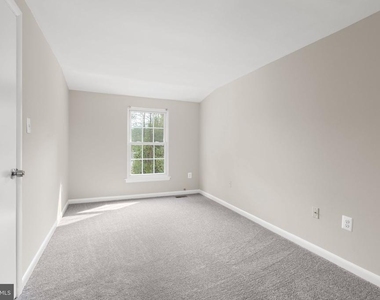 5685 Saffron Lane - Photo Thumbnail 20