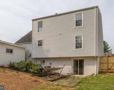 5685 Saffron Lane - Photo Thumbnail 33