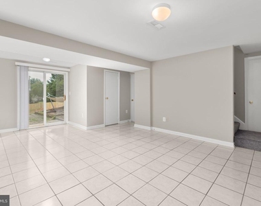 5685 Saffron Lane - Photo Thumbnail 25