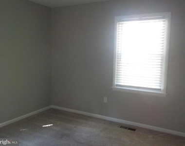 3000 Arkendale Street - Photo Thumbnail 13