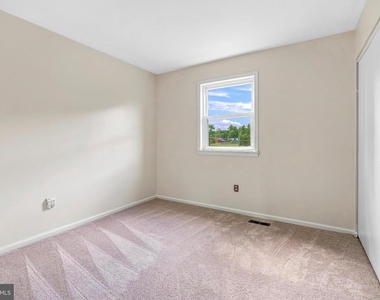 10117 Burwell Road - Photo Thumbnail 14