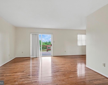10117 Burwell Road - Photo Thumbnail 2