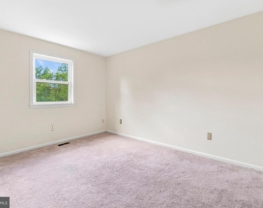 10117 Burwell Road - Photo Thumbnail 13