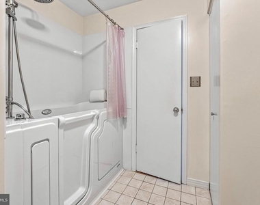 10117 Burwell Road - Photo Thumbnail 15