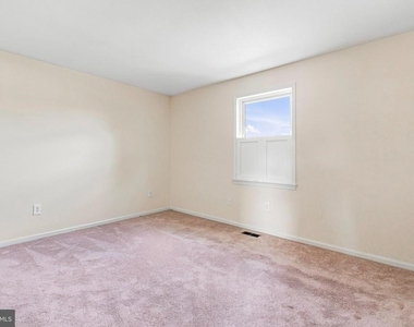 10117 Burwell Road - Photo Thumbnail 11