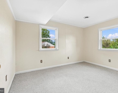 10117 Burwell Road - Photo Thumbnail 7