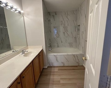 21942 Thompson Square - Photo Thumbnail 22