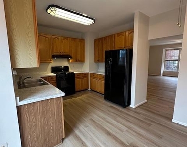 21942 Thompson Square - Photo Thumbnail 7
