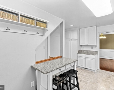 10163 Yorktown Way - Photo Thumbnail 30