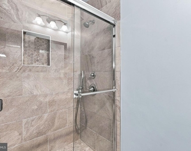 10163 Yorktown Way - Photo Thumbnail 25