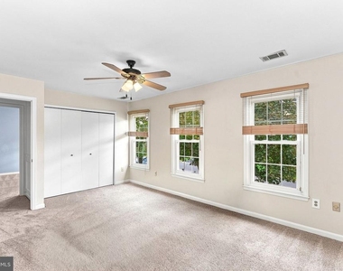 10163 Yorktown Way - Photo Thumbnail 43