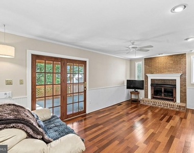 10163 Yorktown Way - Photo Thumbnail 16