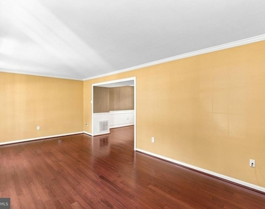 10163 Yorktown Way - Photo Thumbnail 21