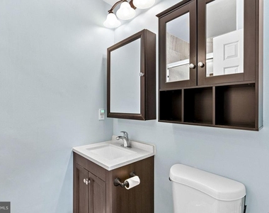 10163 Yorktown Way - Photo Thumbnail 24
