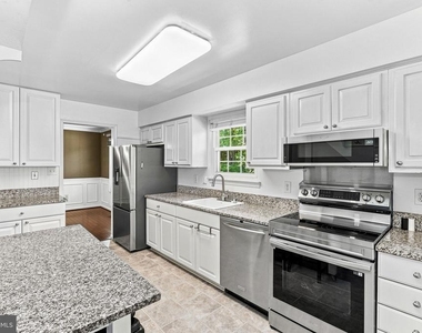 10163 Yorktown Way - Photo Thumbnail 27