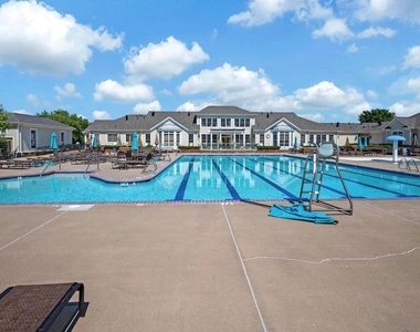 6504 6504 Hawkeye Drive - Photo Thumbnail 40