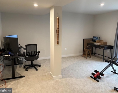 6504 6504 Hawkeye Drive - Photo Thumbnail 25