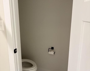 6504 6504 Hawkeye Drive - Photo Thumbnail 21