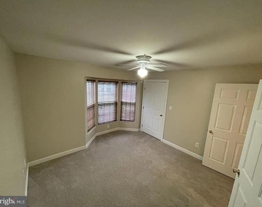 8303 Bluebird Way - Photo Thumbnail 8