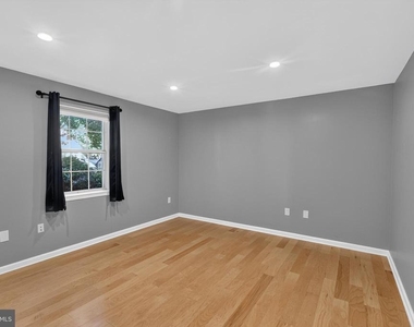7742 New Providence Drive - Photo Thumbnail 20