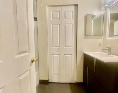 6917 Mary Caroline Circle - Photo Thumbnail 10