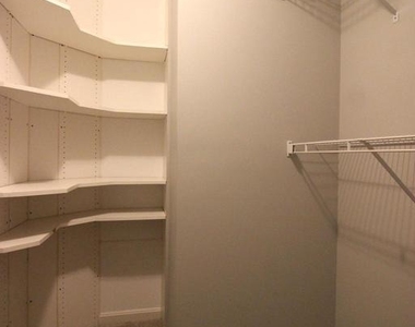 14015 Wood Rock Way - Photo Thumbnail 32