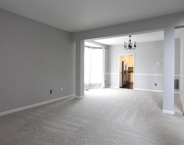 14015 Wood Rock Way - Photo Thumbnail 4