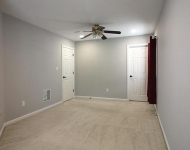 14015 Wood Rock Way - Photo Thumbnail 21