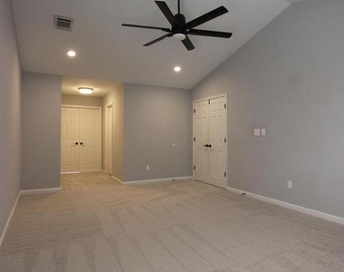 14015 Wood Rock Way - Photo Thumbnail 30