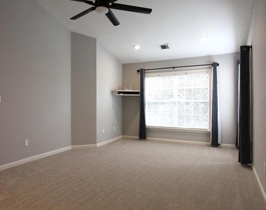 14015 Wood Rock Way - Photo Thumbnail 31