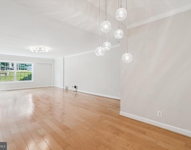 7621 Tremayne Place - Photo Thumbnail 5
