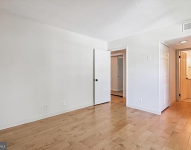 7621 Tremayne Place - Photo Thumbnail 14