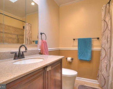2405 Earlsgate Court - Photo Thumbnail 27