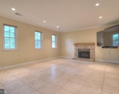 2405 Earlsgate Court - Photo Thumbnail 22