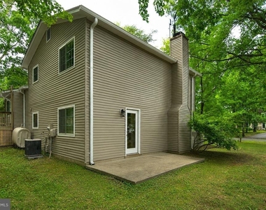 2405 Earlsgate Court - Photo Thumbnail 10