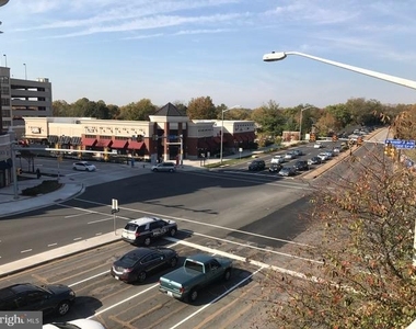 2700 Bellforest Court - Photo Thumbnail 3
