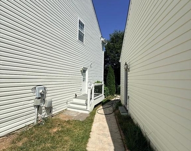 8140 Gilroy Drive - Photo Thumbnail 31