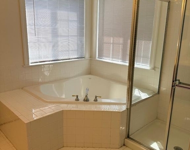 8140 Gilroy Drive - Photo Thumbnail 22