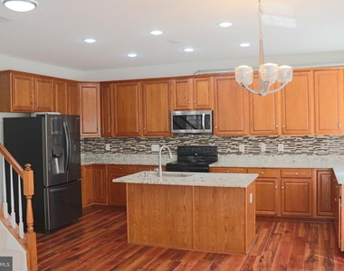 8140 Gilroy Drive - Photo Thumbnail 4