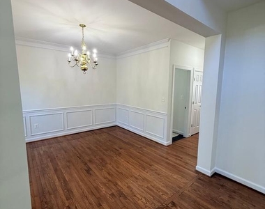 8140 Gilroy Drive - Photo Thumbnail 10