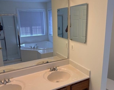 8140 Gilroy Drive - Photo Thumbnail 21