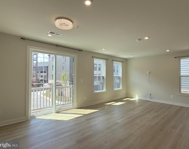 14441 Albemarle Point Place - Photo Thumbnail 7
