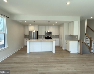 14441 Albemarle Point Place - Photo Thumbnail 13
