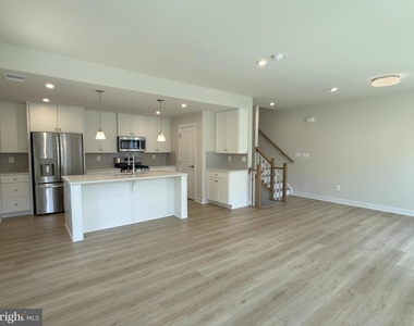 14441 Albemarle Point Place - Photo Thumbnail 11