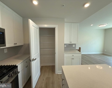 14441 Albemarle Point Place - Photo Thumbnail 17