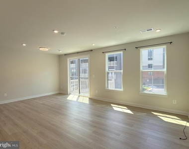 14441 Albemarle Point Place - Photo Thumbnail 10