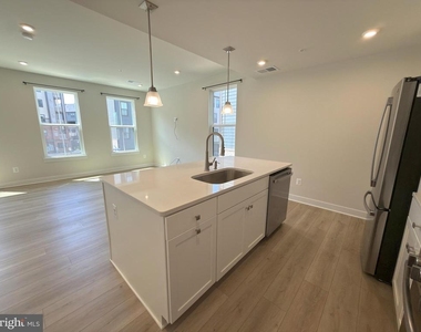 14441 Albemarle Point Place - Photo Thumbnail 16